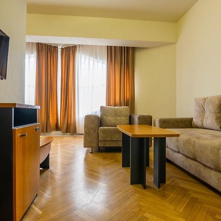 Hotel Slaviani Dimitrovgrad  Bagian luar foto