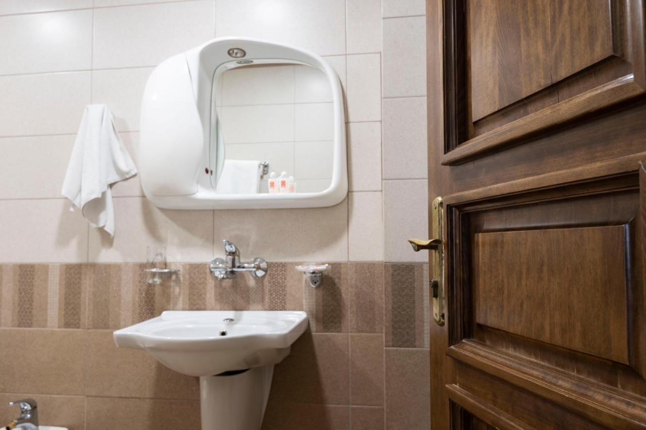 Hotel Slaviani Dimitrovgrad  Bagian luar foto