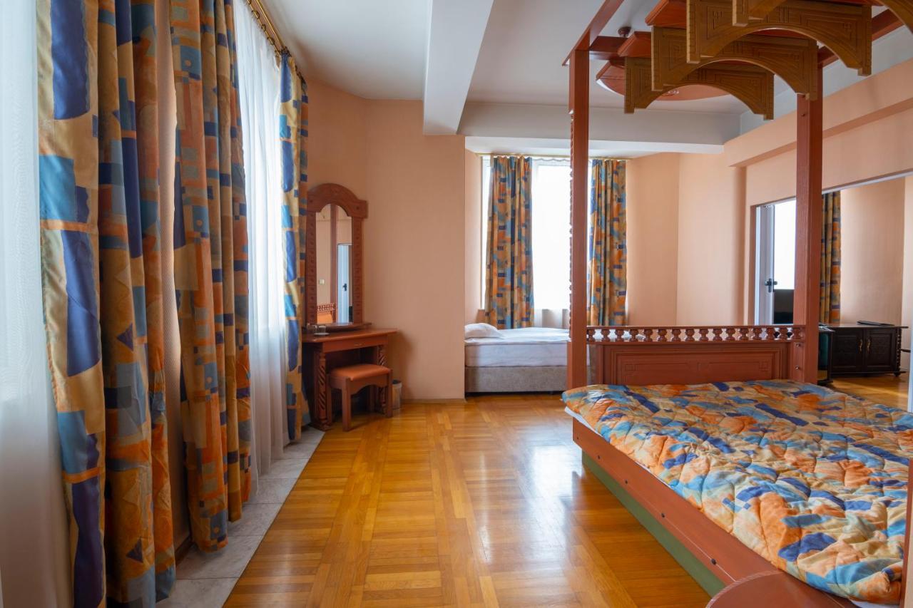 Hotel Slaviani Dimitrovgrad  Bagian luar foto