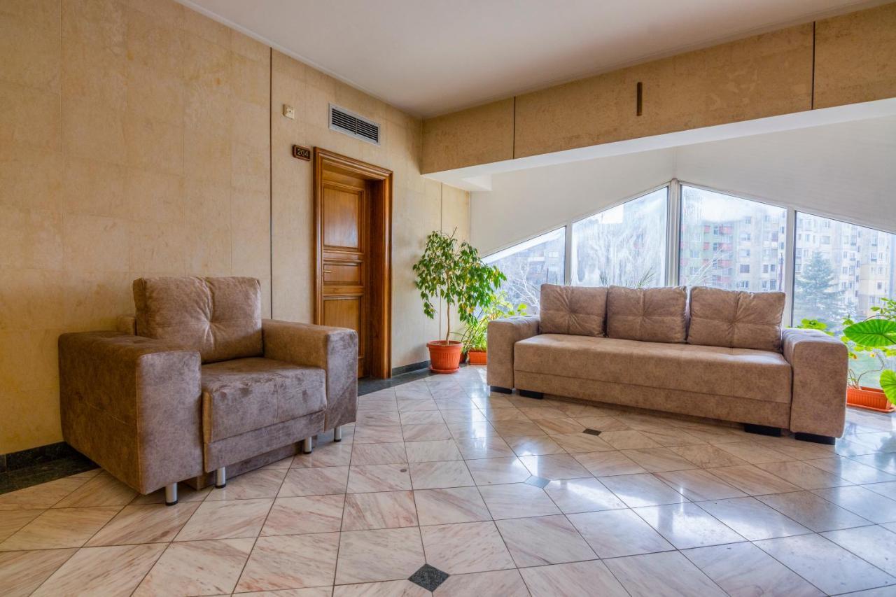 Hotel Slaviani Dimitrovgrad  Bagian luar foto