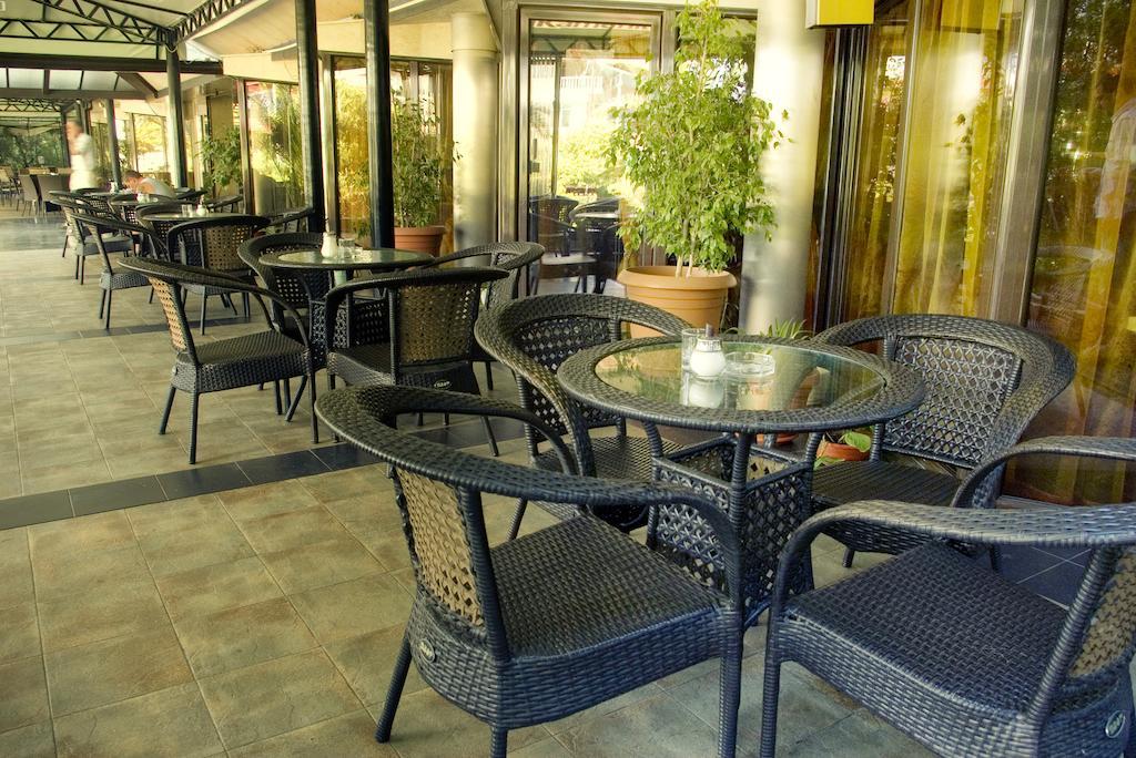 Hotel Slaviani Dimitrovgrad  Bagian luar foto